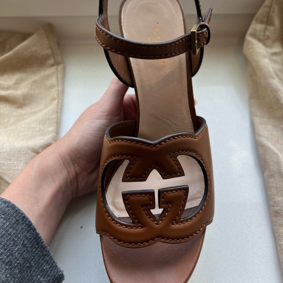 Gucci women’s interlocking G high sandal - only worn 3 times! - Picture 7 of 11